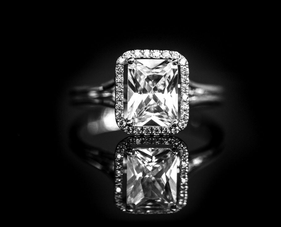 The traditional diamond engagement ring