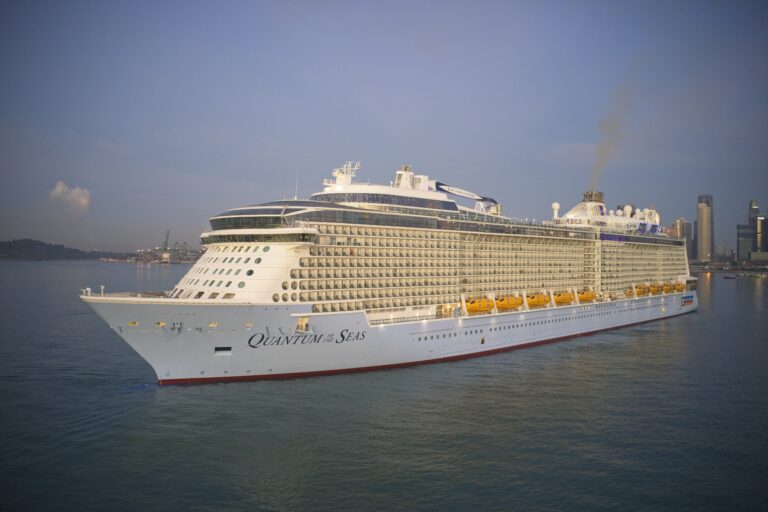 cruise ship